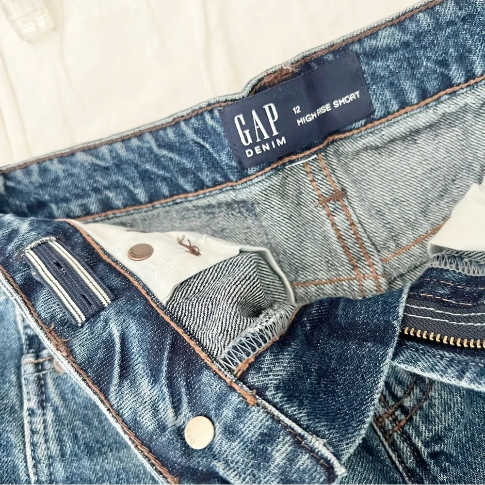 NWT Gap High Rise Shorts